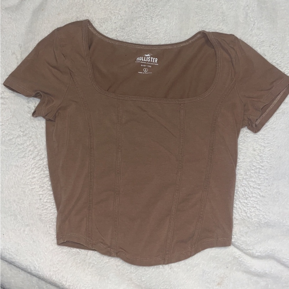 Hollister tshirt